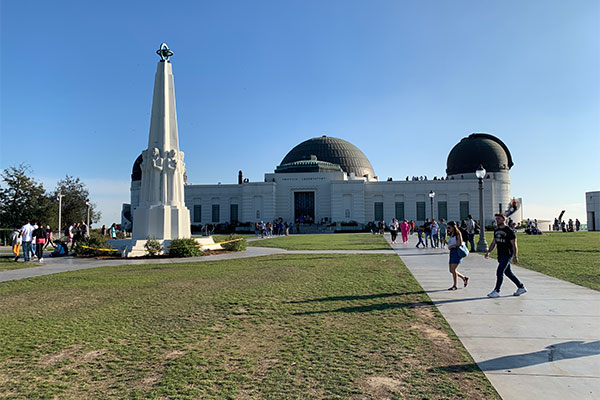 Front facade of the Griffith Park Observatory 